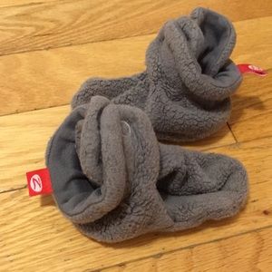 6M Zutano fleece booties